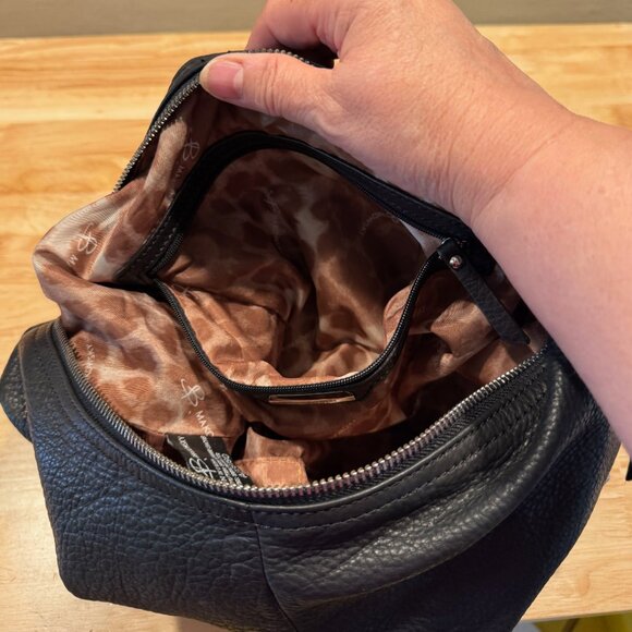 B. Makowsky Mahogany Brown & Black Pebble Leather Shoulder Bag Purse & Dust Bag - Picture 8 of 12